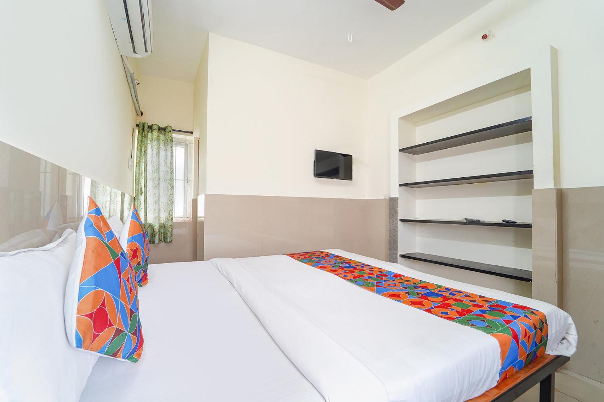 Fabexpress Clover Castle - Nr Coimbatore International Airport エクステリア 写真